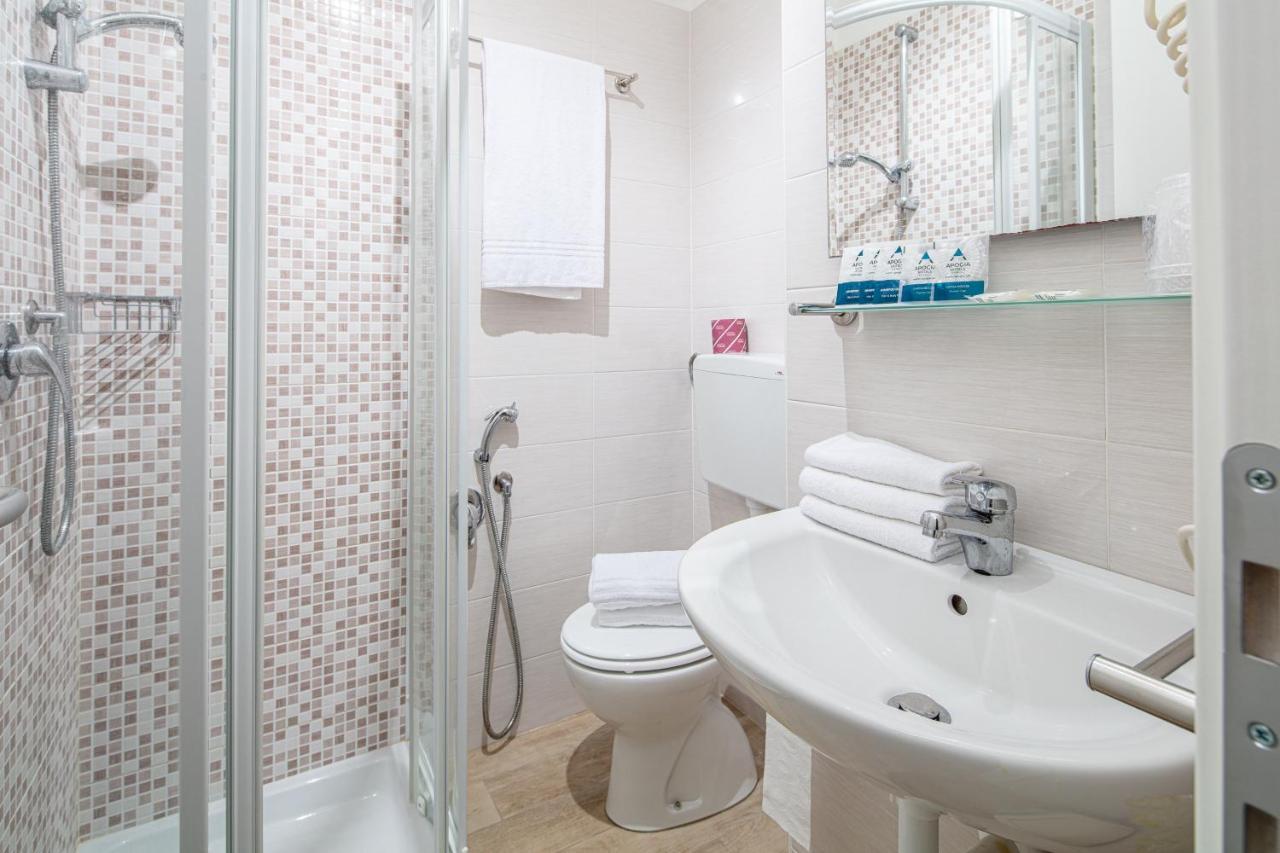 Hotel Pigalle Лидо ди Йезоло Екстериор снимка