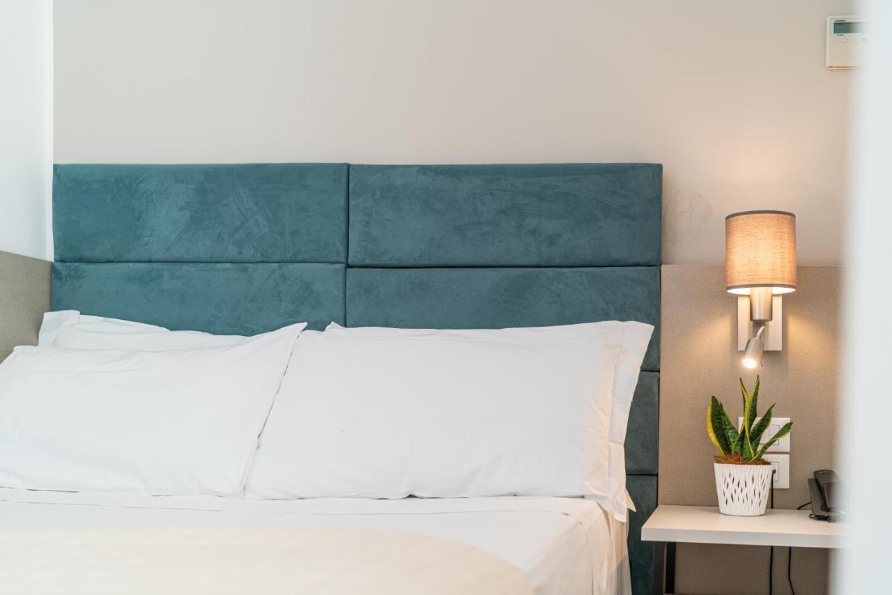 Hotel Pigalle Лидо ди Йезоло Екстериор снимка
